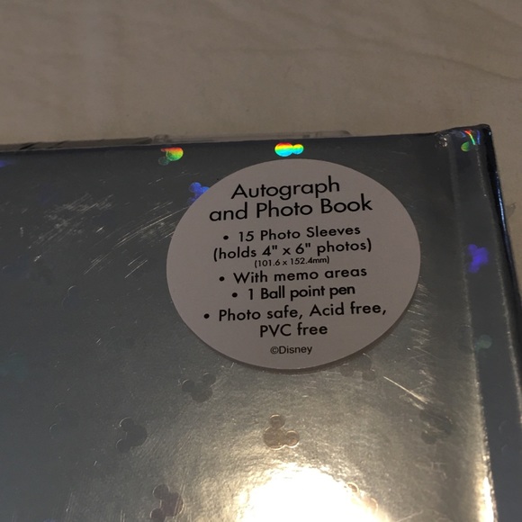 Mickey Mouse and Friends Autograph and Photo Album - Picture 7 of 7